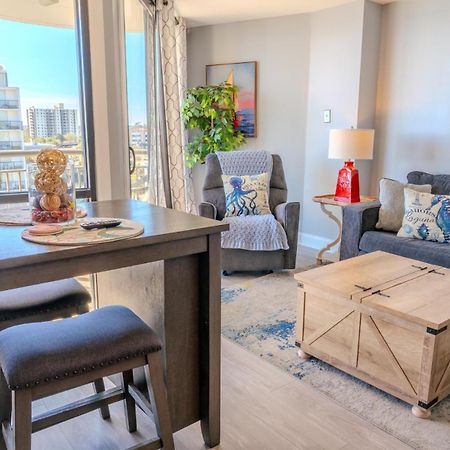 Ocean View Double Suite! Sleeps 4 Meridian Plaza 705 เมอร์เทิลบีช ภายนอก รูปภาพ